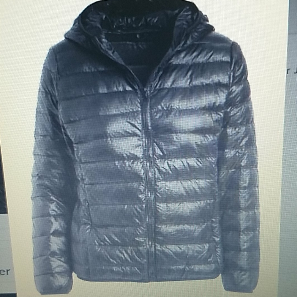 NWOT Gingerly Black Puffer Jacket / hood.